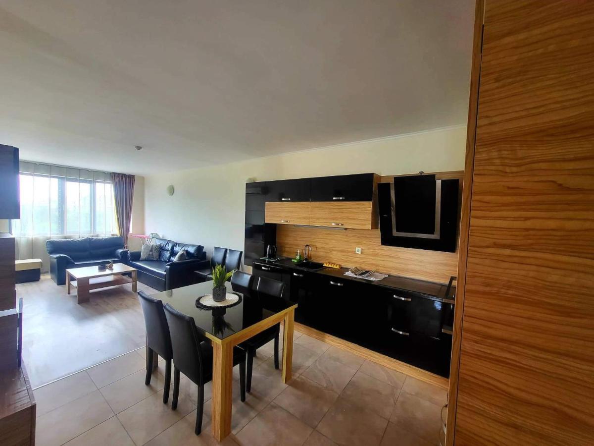 Dilov Apartments In Yalta Sables d'or Extérieur photo