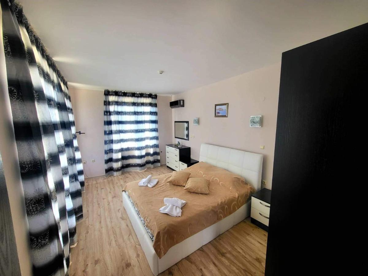 Dilov Apartments In Yalta Sables d'or Extérieur photo
