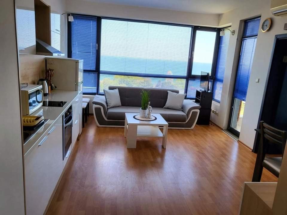 Dilov Apartments In Yalta Sables d'or Extérieur photo
