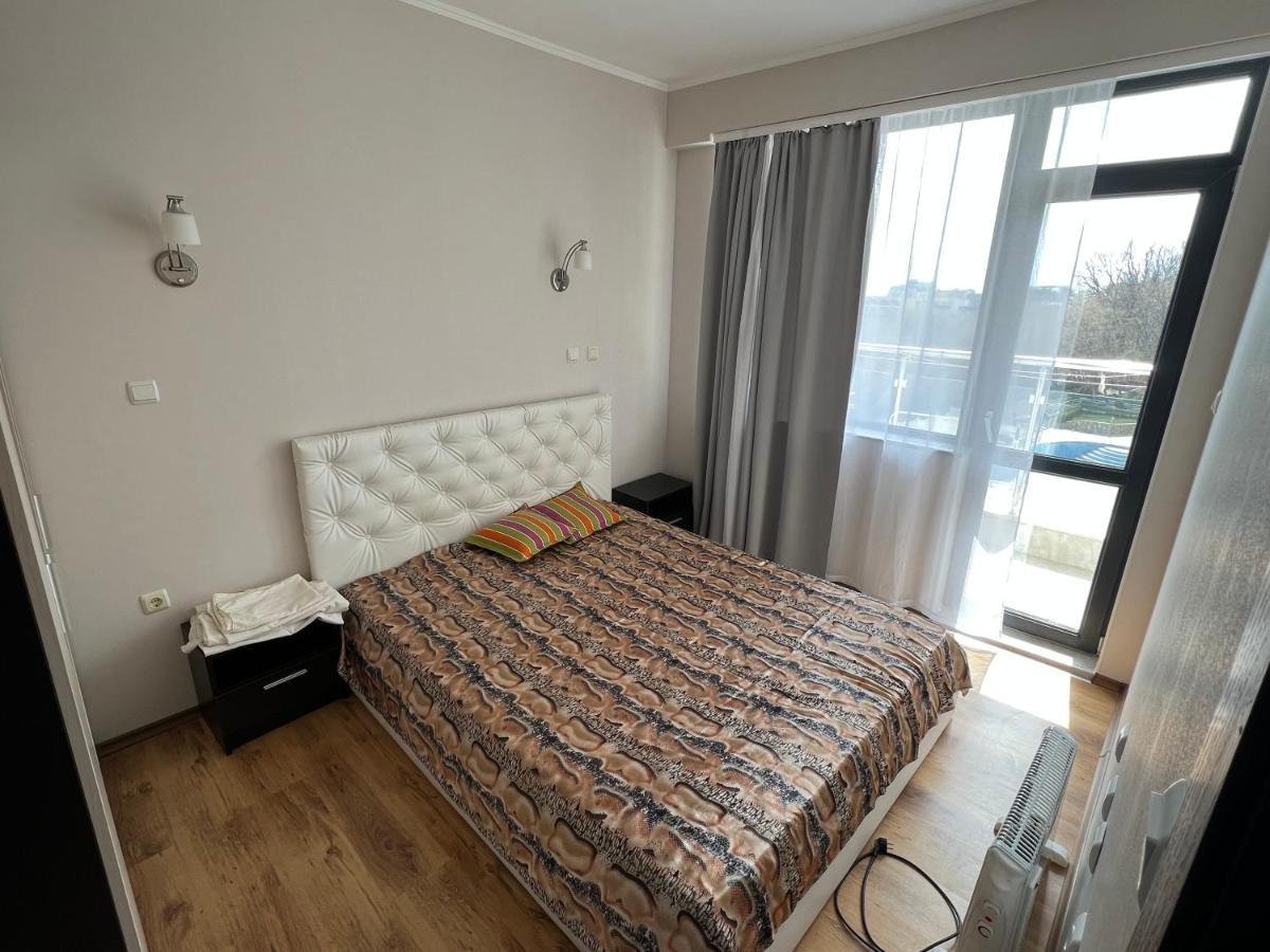 Dilov Apartments In Yalta Sables d'or Extérieur photo