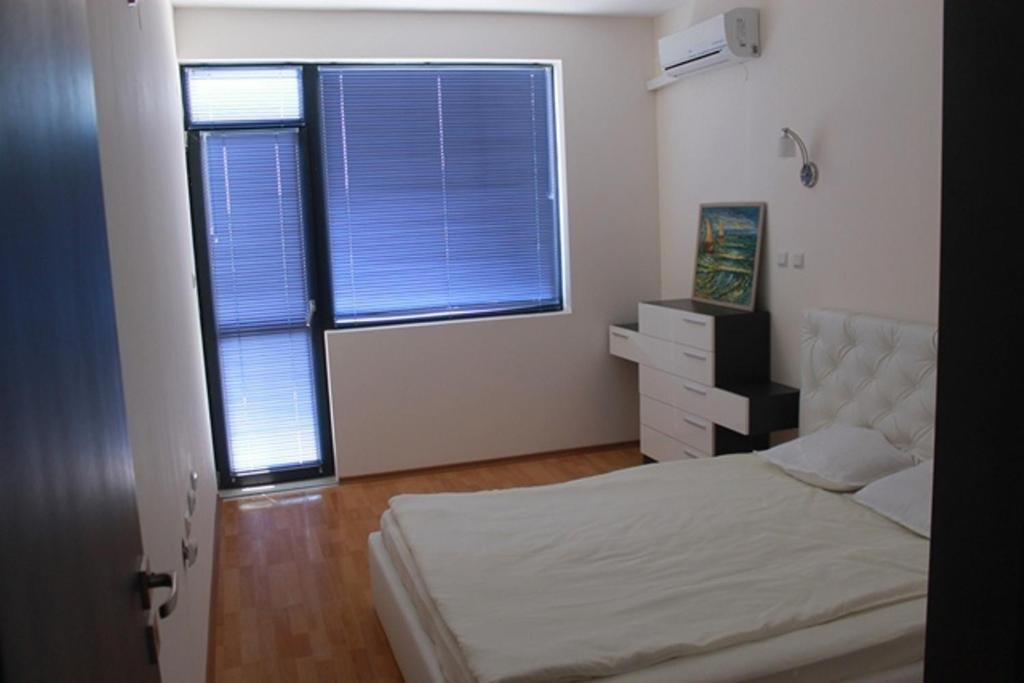 Dilov Apartments In Yalta Sables d'or Chambre photo