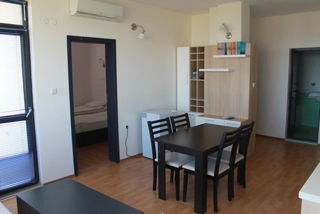 Dilov Apartments In Yalta Sables d'or Chambre photo