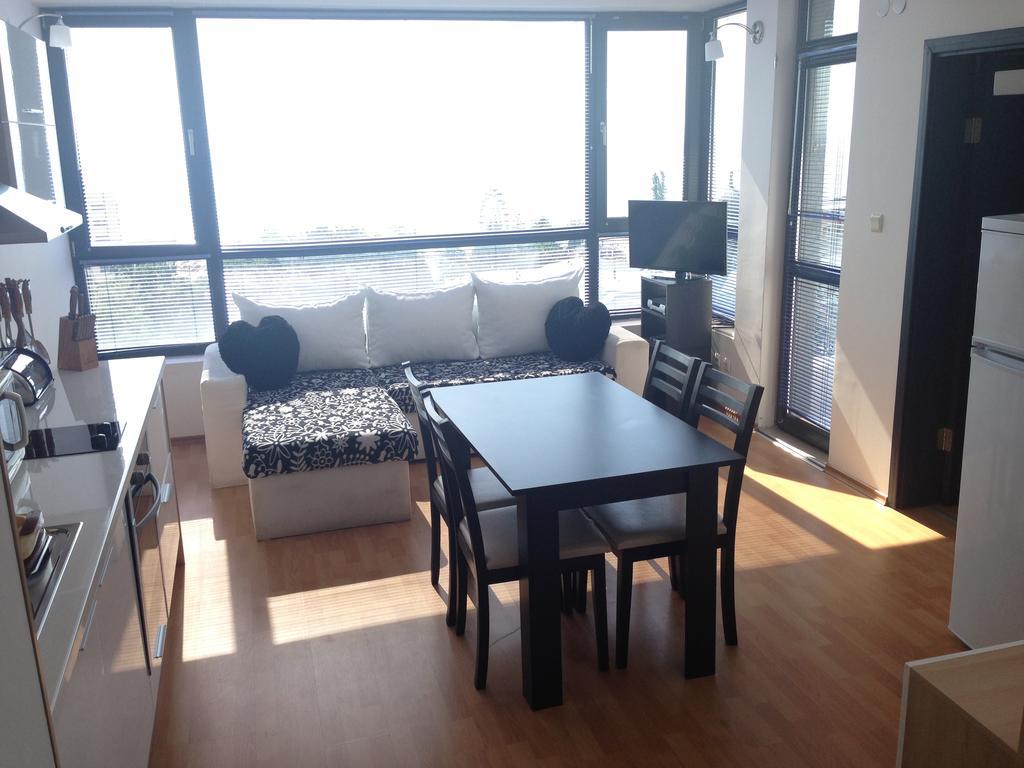 Dilov Apartments In Yalta Sables d'or Extérieur photo